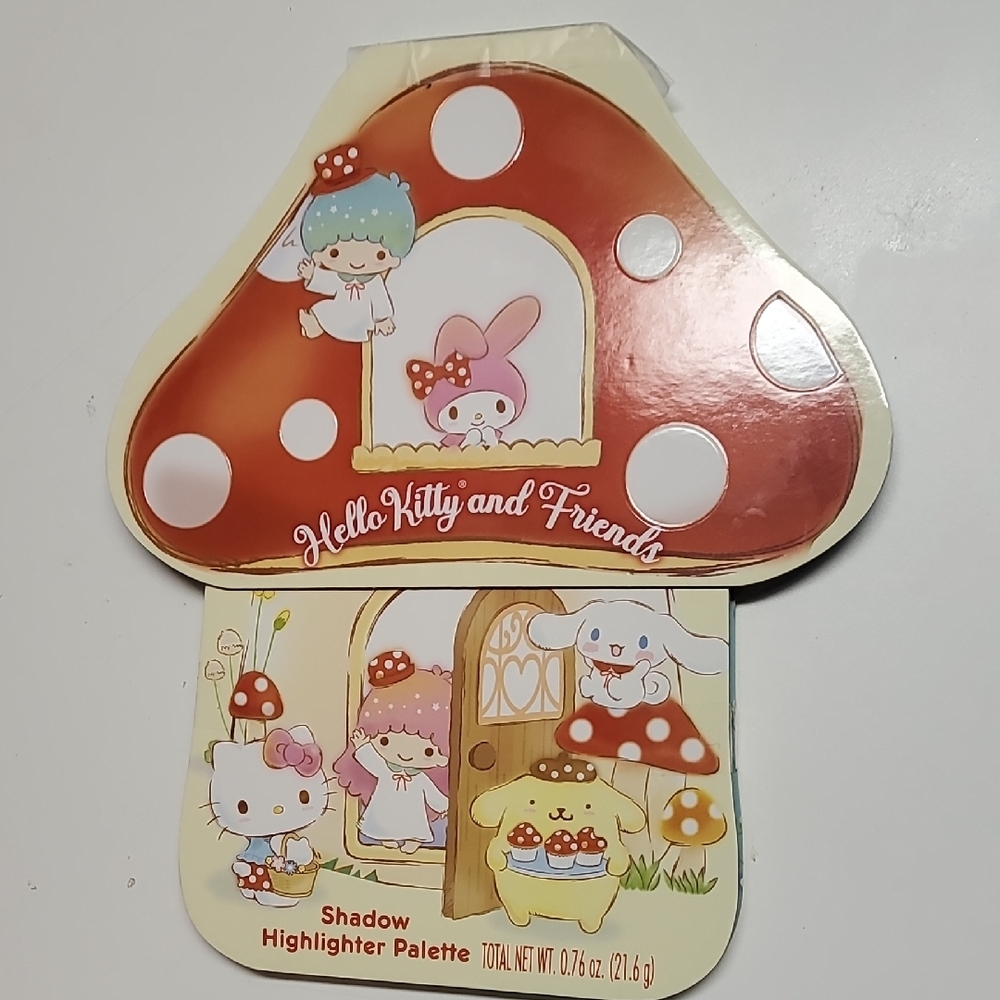 Cute Mushroom-Themed Shadow Highlighter Palette